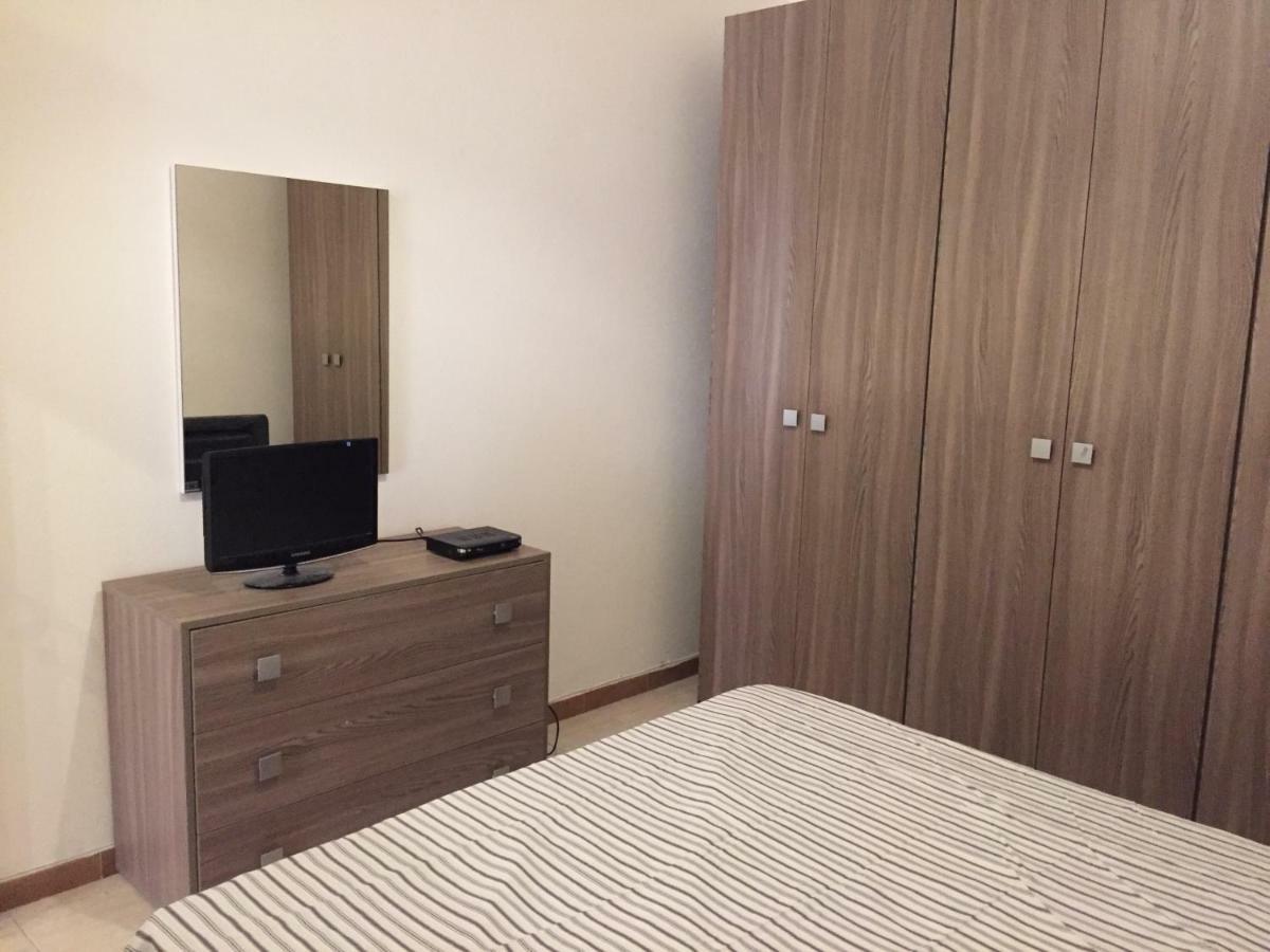 Onax Rooms Cagliari Bagian luar foto
